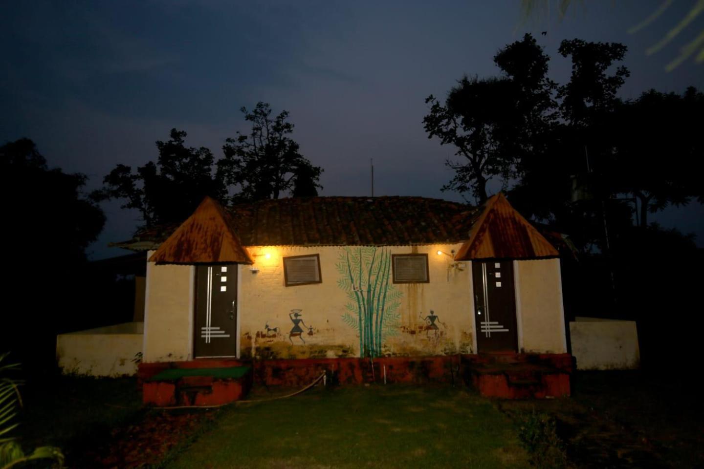 Tribal Wood Resort Dhanwār Exteriör bild